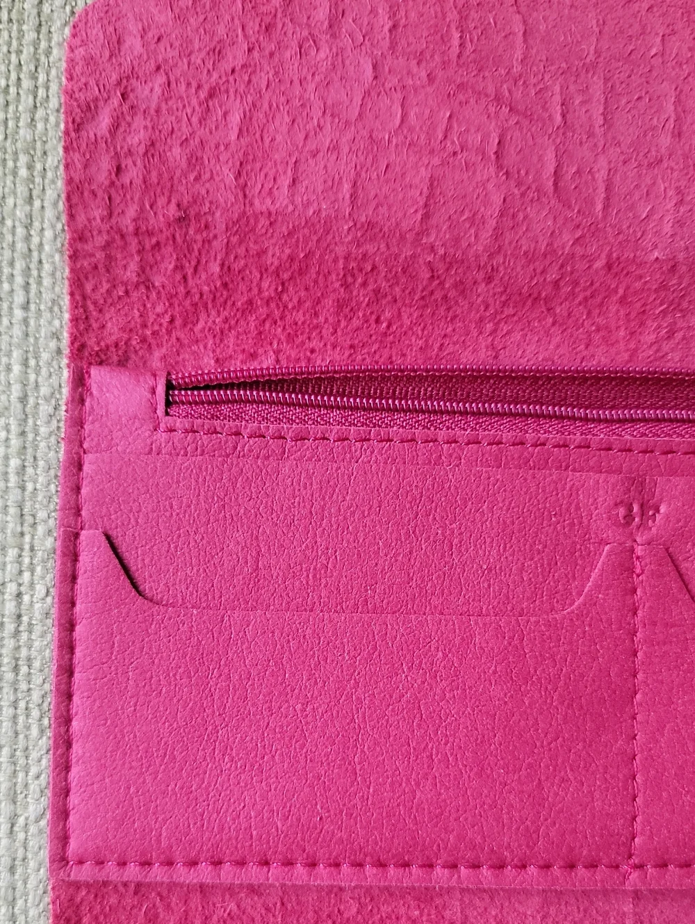Giorgio Ferretti Red Croc-Embossed Leather Long Wallet - Women Accessories